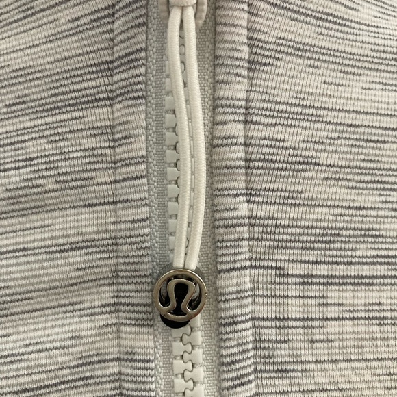 Lululemon Define Jacket Wee Are From Space Sheer Blue Chambray size 6 - Picture 8 of 12